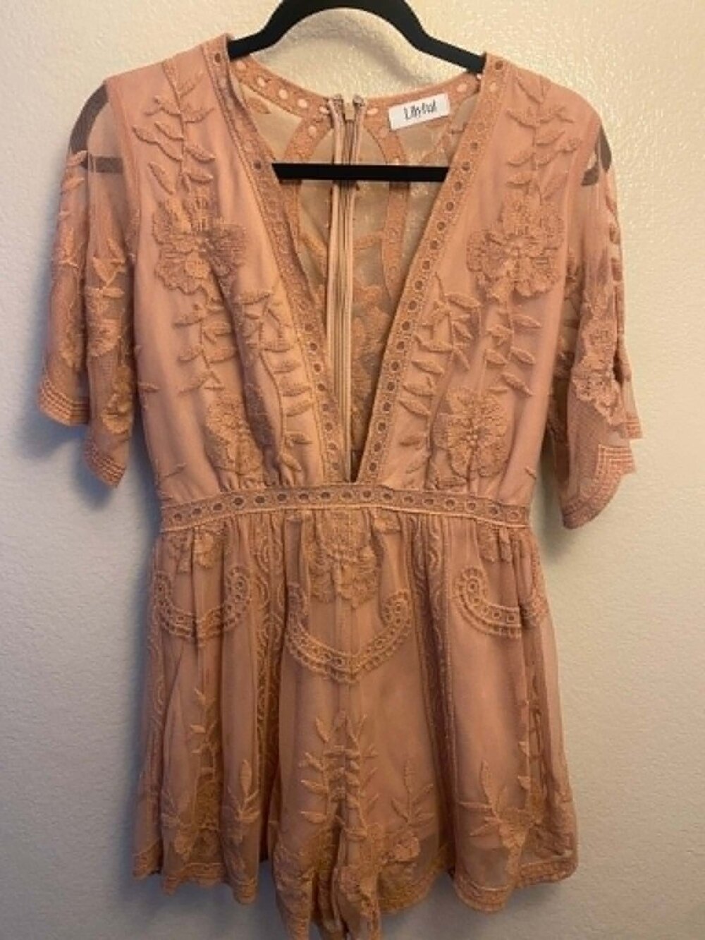 Womens Size S Lilyful Punch Boho Floral Mauve Romper Short Sleeve